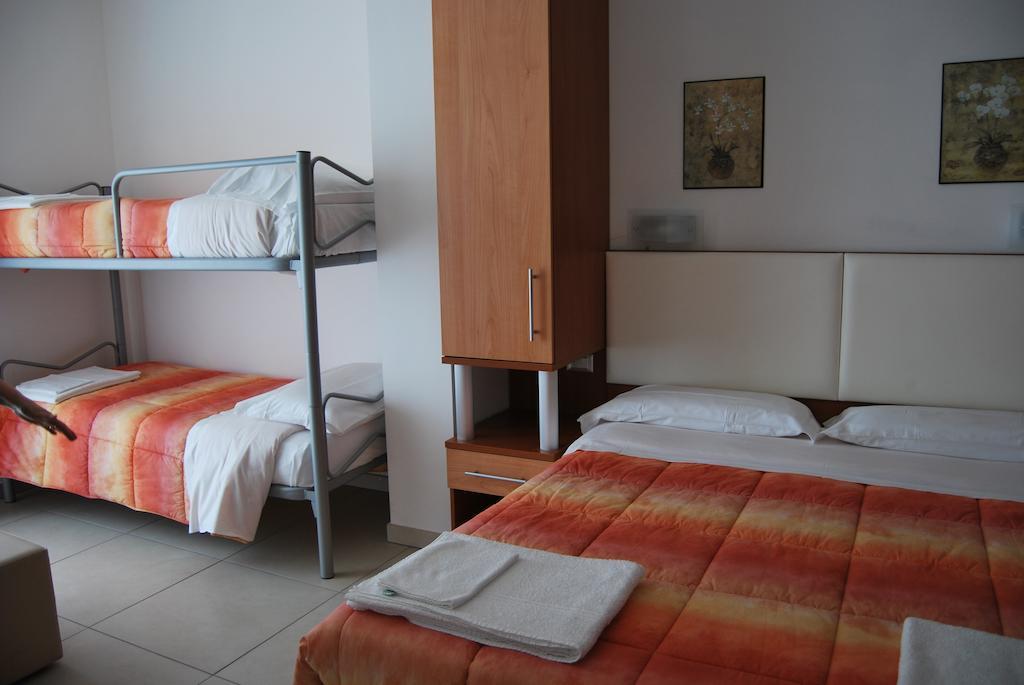 Hotel Europa Nereto Værelse billede